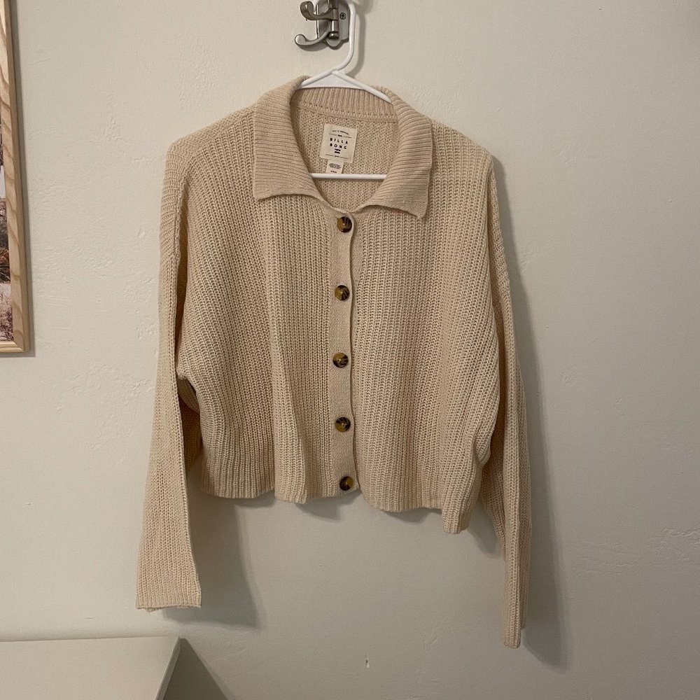 ~*~Billabong button sweater*~*~